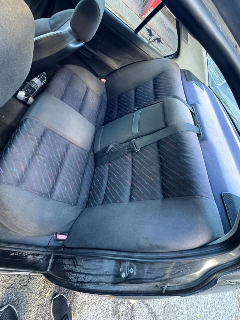 BMW 318, снимка 12 - Автомобили и джипове - 52214289