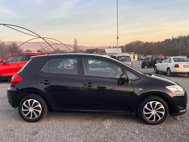 Toyota Auris 1.6 i 124k, снимка 7 - Автомобили и джипове - 52229478