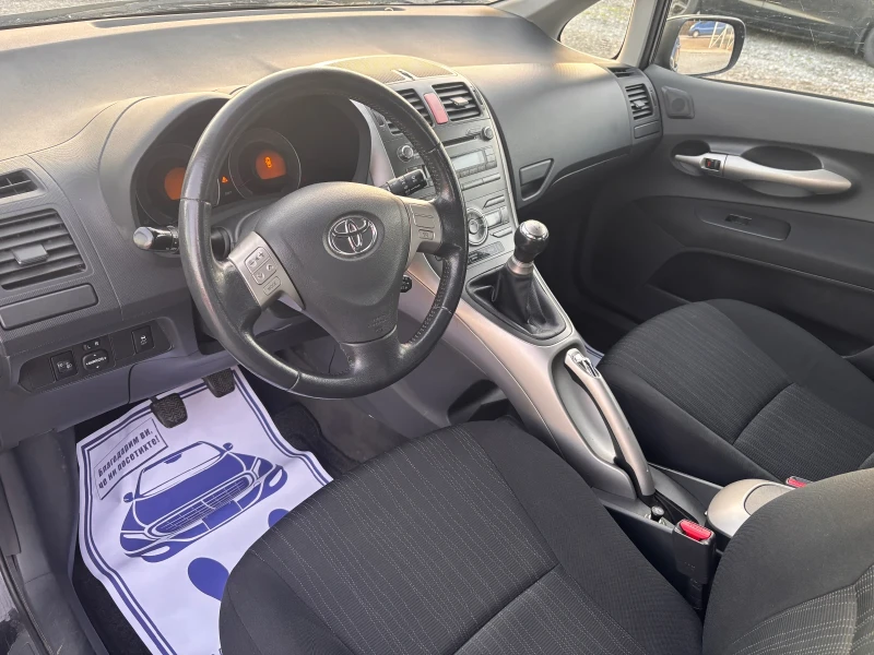 Toyota Auris 1.6 i 124k, снимка 11 - Автомобили и джипове - 52229478