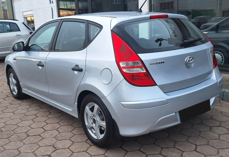 Hyundai I30 1.6CRD-i/euro 5, снимка 6 - Автомобили и джипове - 53239689