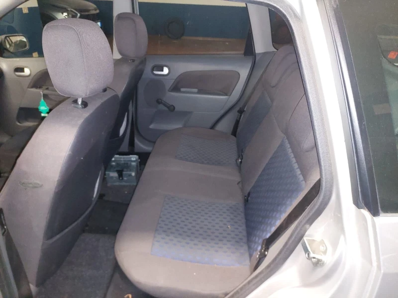 Ford Fiesta 1.4TDCI, 68кс, 03г, 5вр.173х.км.Италия, снимка 7 - Автомобили и джипове - 53283318