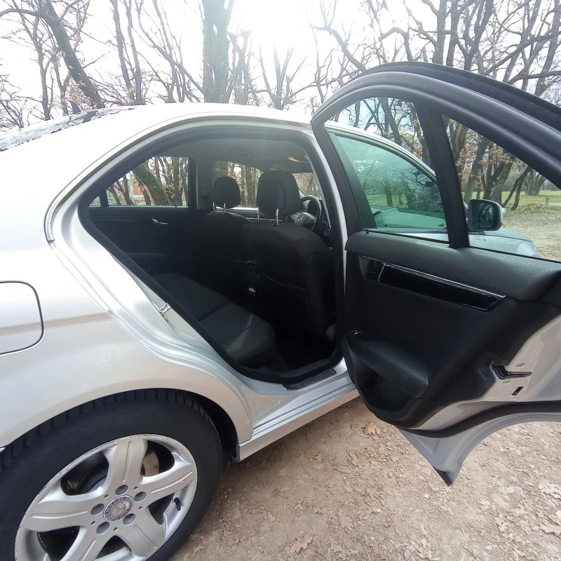 Mercedes-Benz C 200 C200CDI, снимка 6 - Автомобили и джипове - 53360261