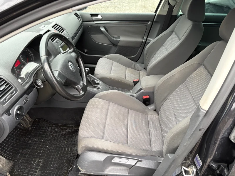 VW Golf 1.9 TDI, снимка 9 - Автомобили и джипове - 53479401