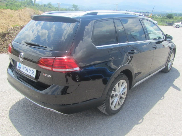 VW Golf, снимка 4 - Автомобили и джипове - 47430750