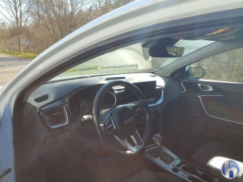 Kia Ceed W 1.6 GDI Inspiration, снимка 11 - Автомобили и джипове - 54123501