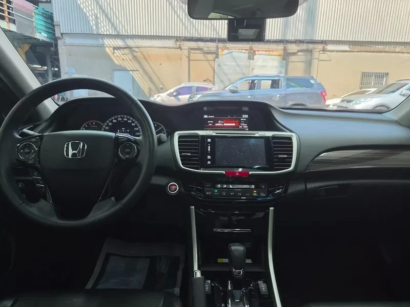 Honda Accord 2.4 9Th Generation, снимка 7 - Автомобили и джипове - 55750885