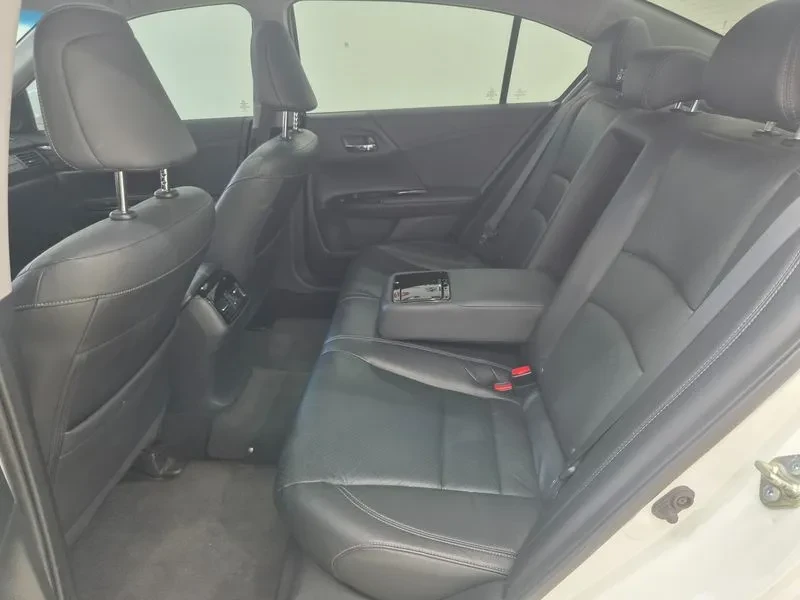 Honda Accord 2.4 9Th Generation, снимка 16 - Автомобили и джипове - 55750885