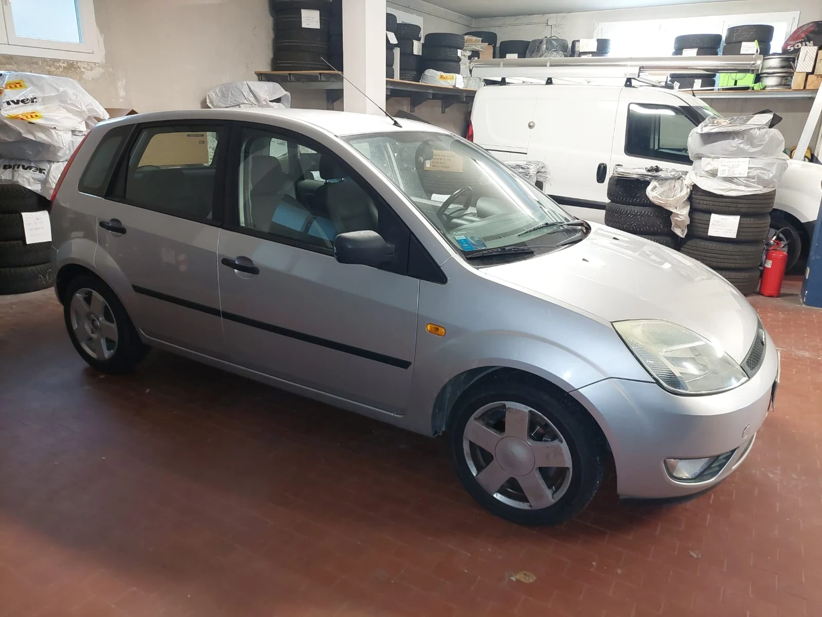 Ford Fiesta 1.4TDCI, 68кс, 03г, 5вр.173х.км.Италия, снимка 1