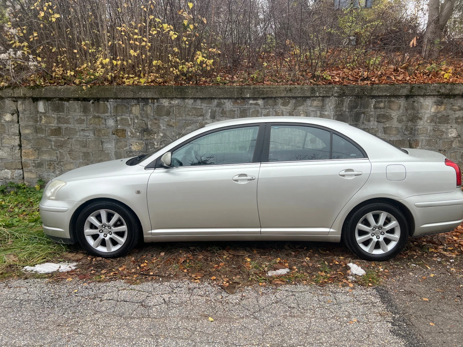 Toyota Avensis 1.8 i - изображение 4