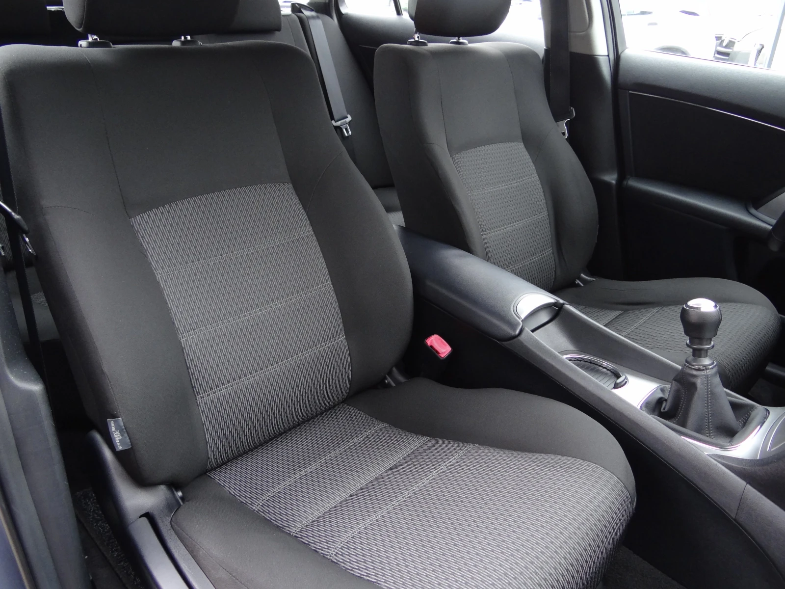 Toyota Avensis 1.6i-132k.c. - Facelift ///Euro-5/ | Mobile.bg   11