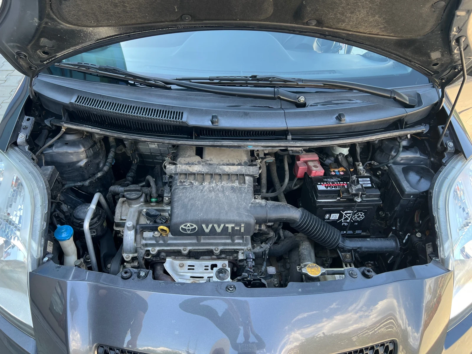 Toyota Yaris  1.33 VVT-i * ПЪРВИ СОБСТВЕНИК  - изображение 5