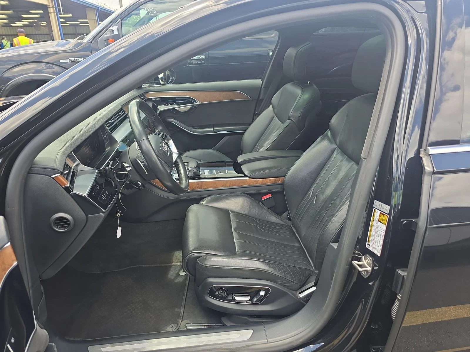 Audi A8  - изображение 6