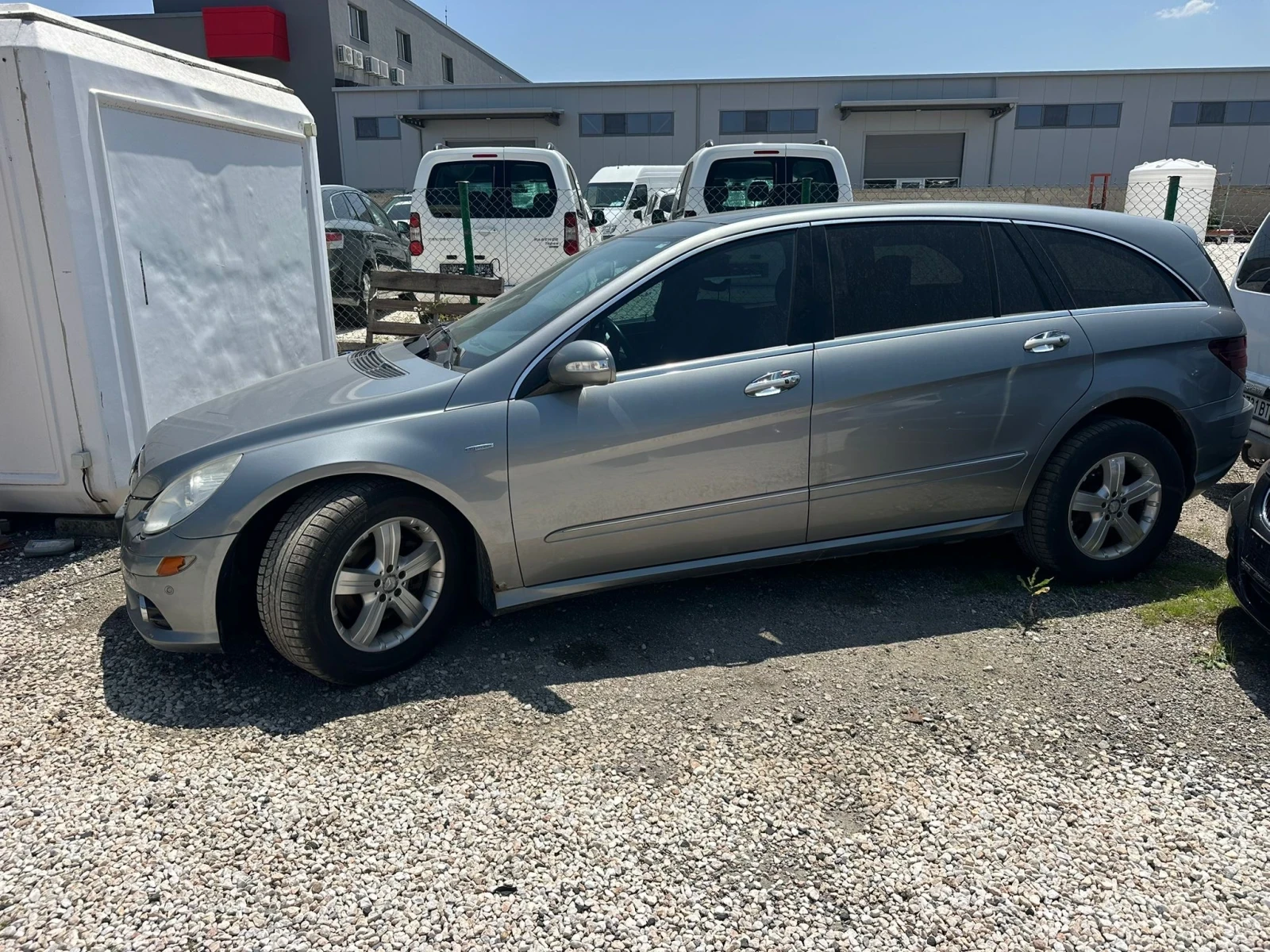 Mercedes-Benz R 350  - изображение 3