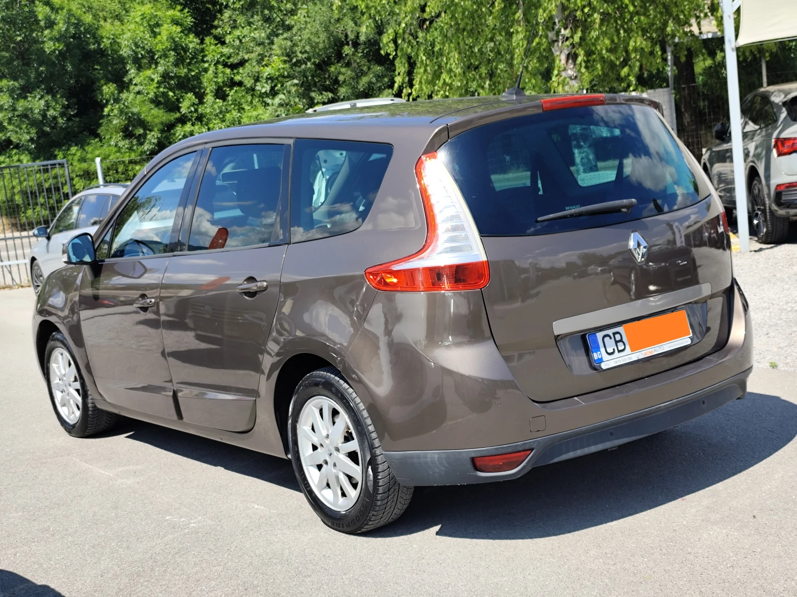 Renault Scenic 1.4TCE* 7 МЕСТА* 6 СКОРОСТИ* NAVI* EURO5A*  - изображение 6