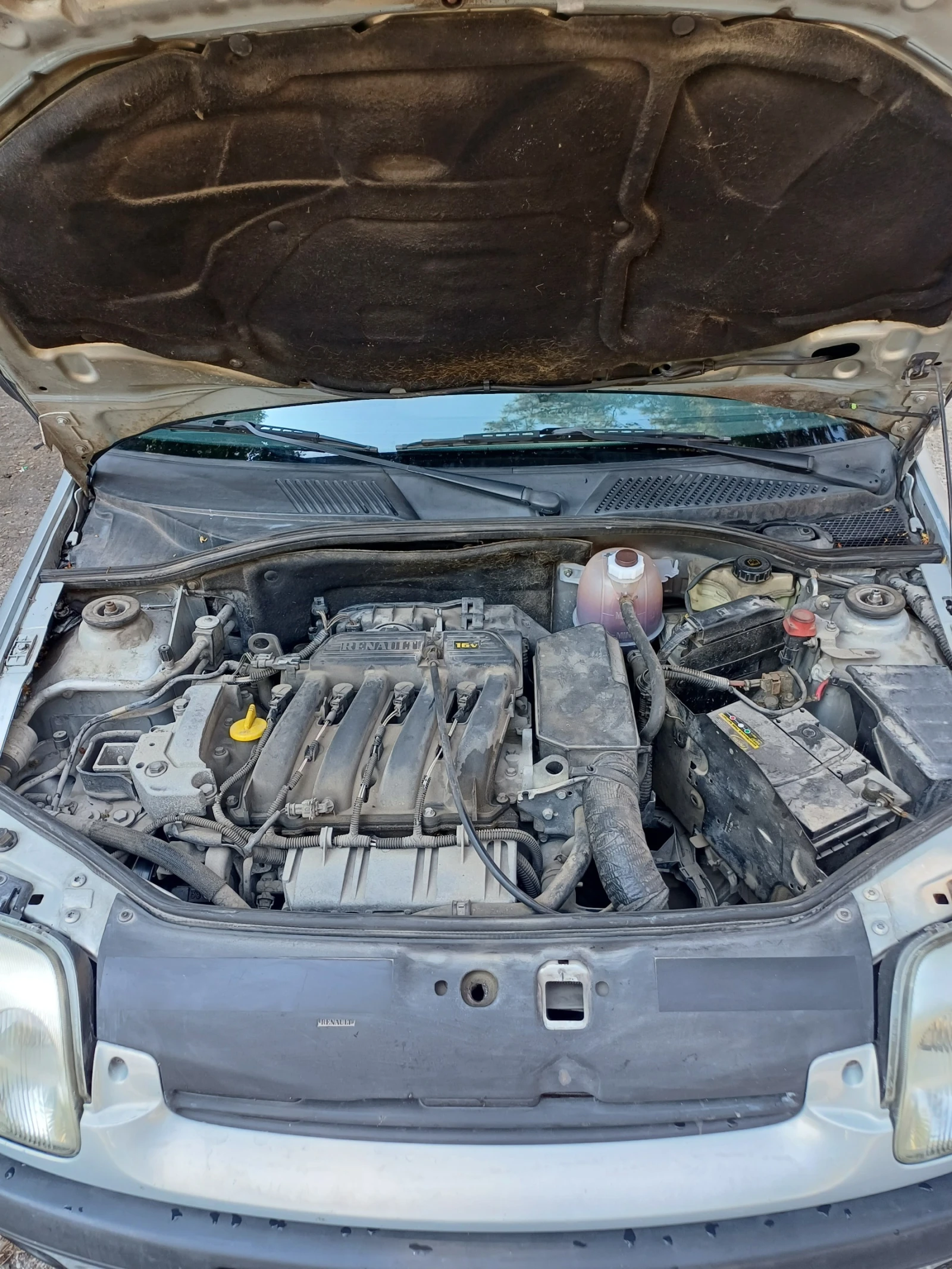 Renault Clio 1.4 - изображение 7