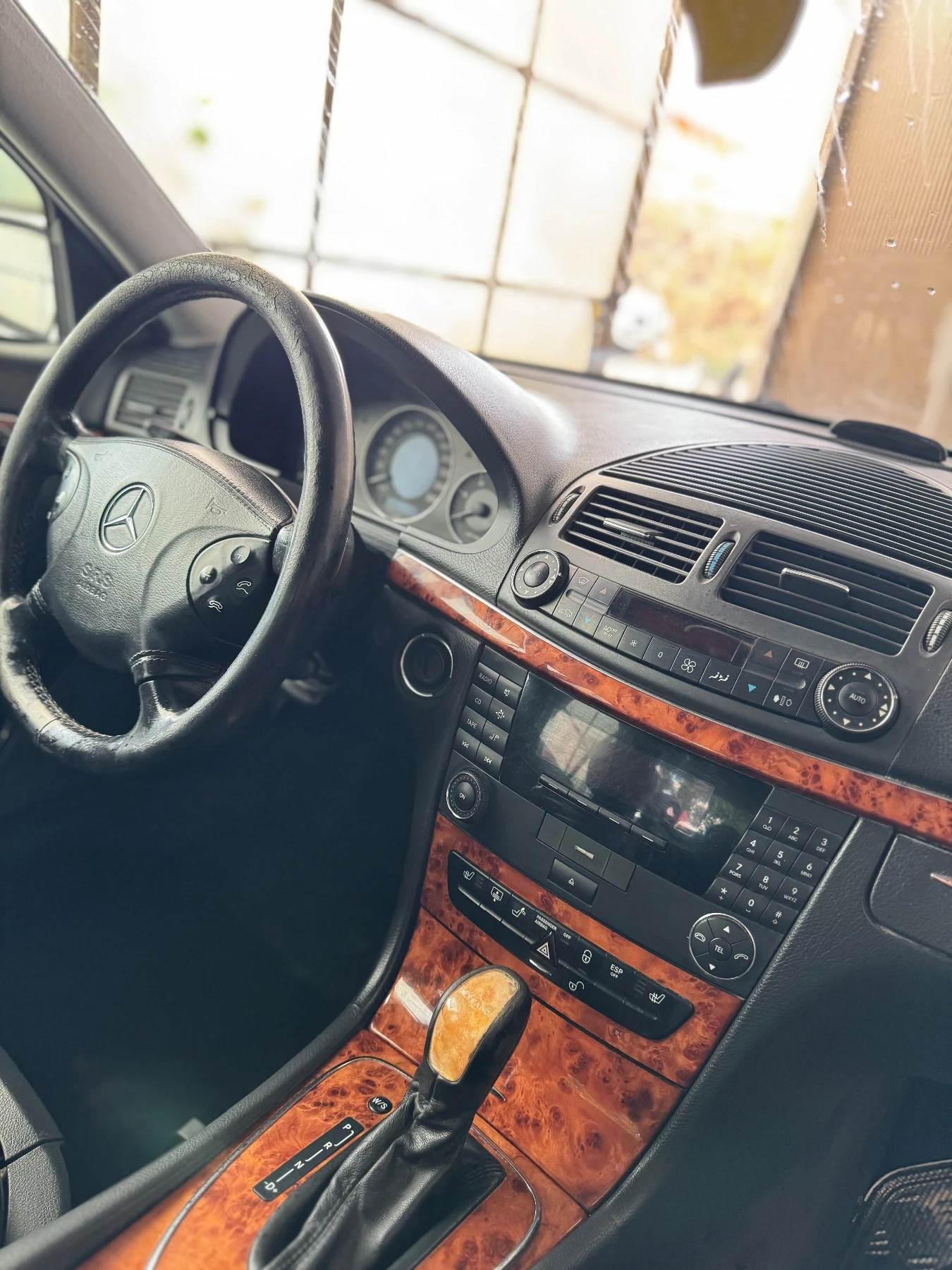 Mercedes-Benz E 270  - изображение 6