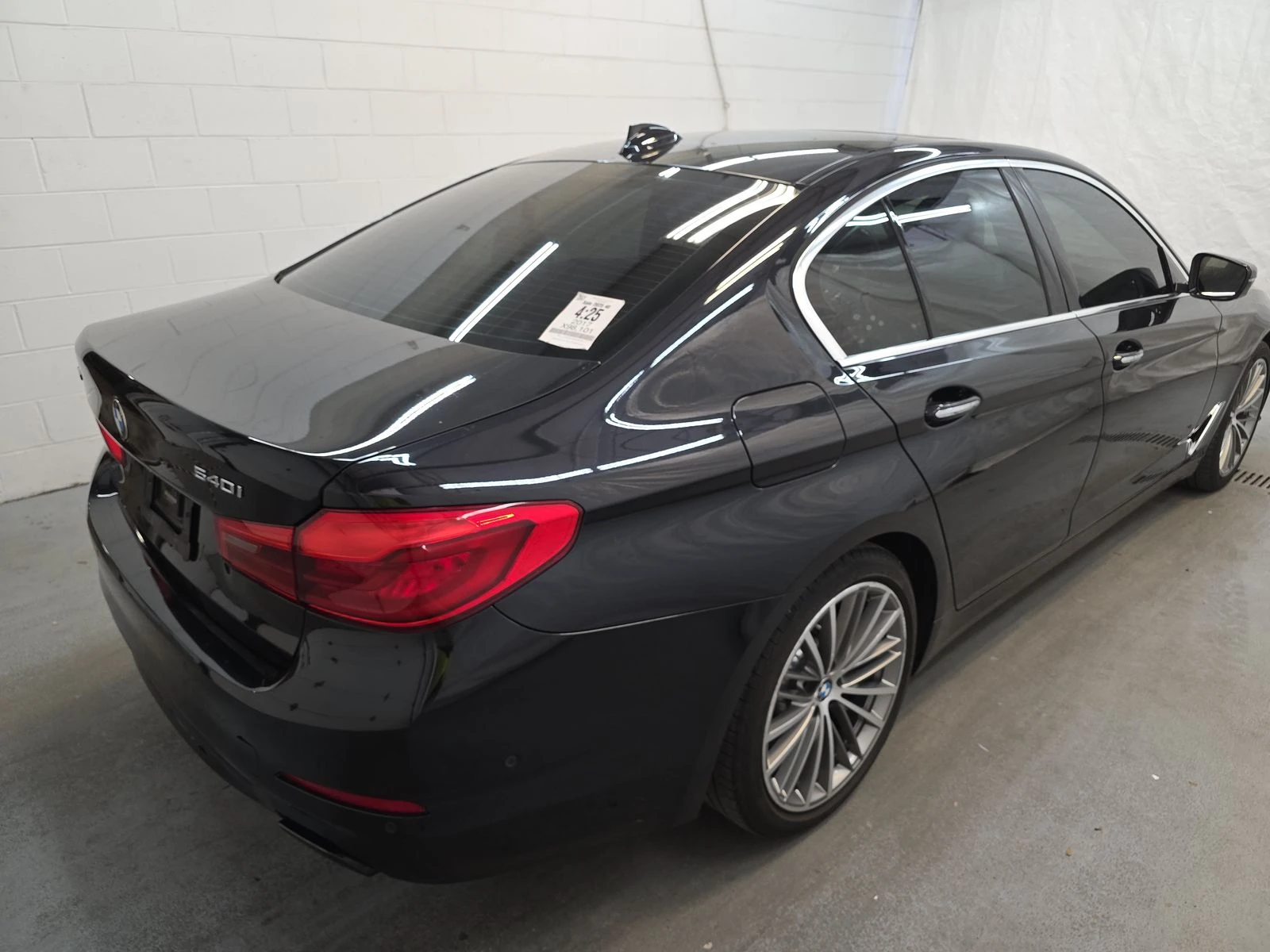 BMW 540 xDrive* CARFAX* АВТОФИНАНСИРАНЕ - изображение 4