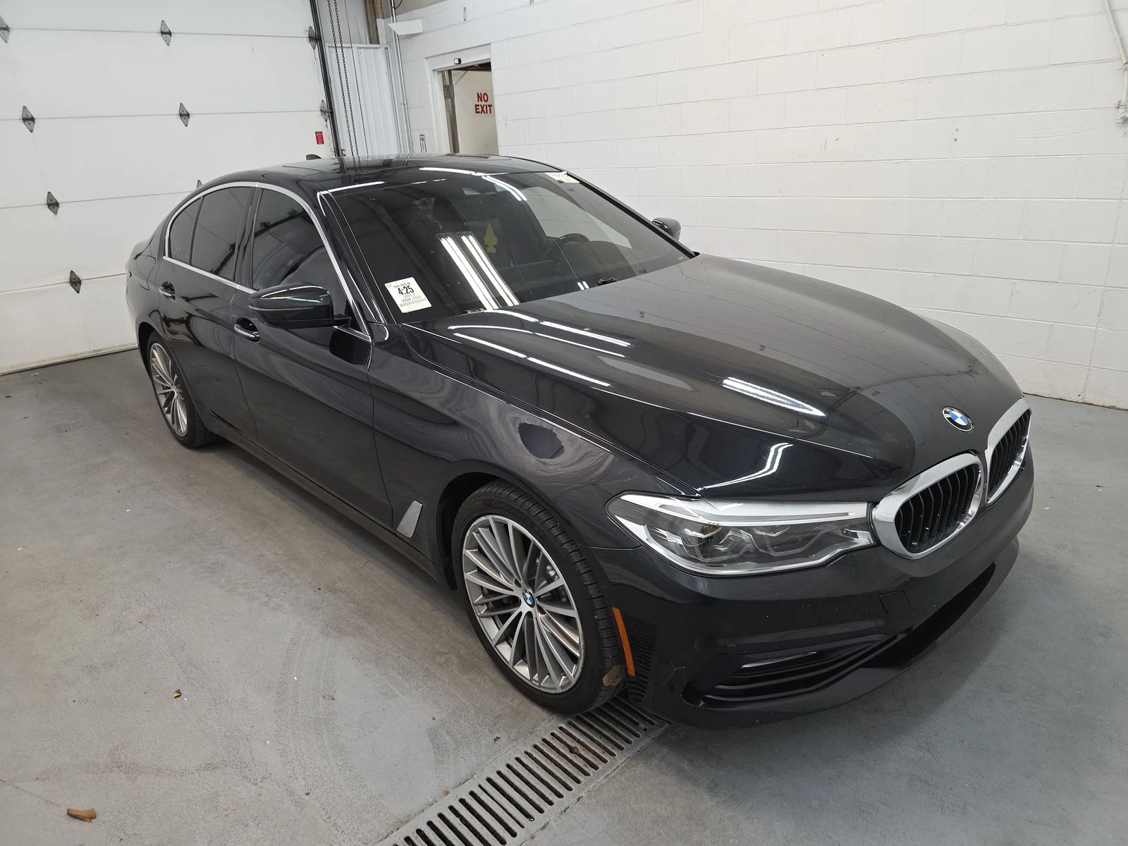 BMW 540 xDrive* CARFAX* АВТОФИНАНСИРАНЕ - изображение 3