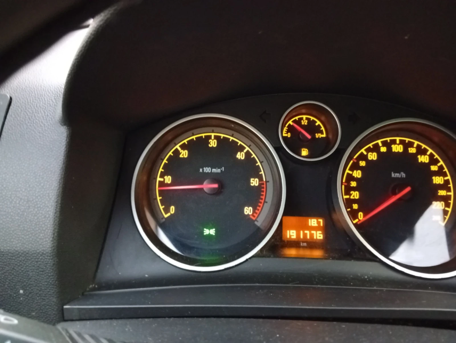 Opel Zafira B - изображение 9