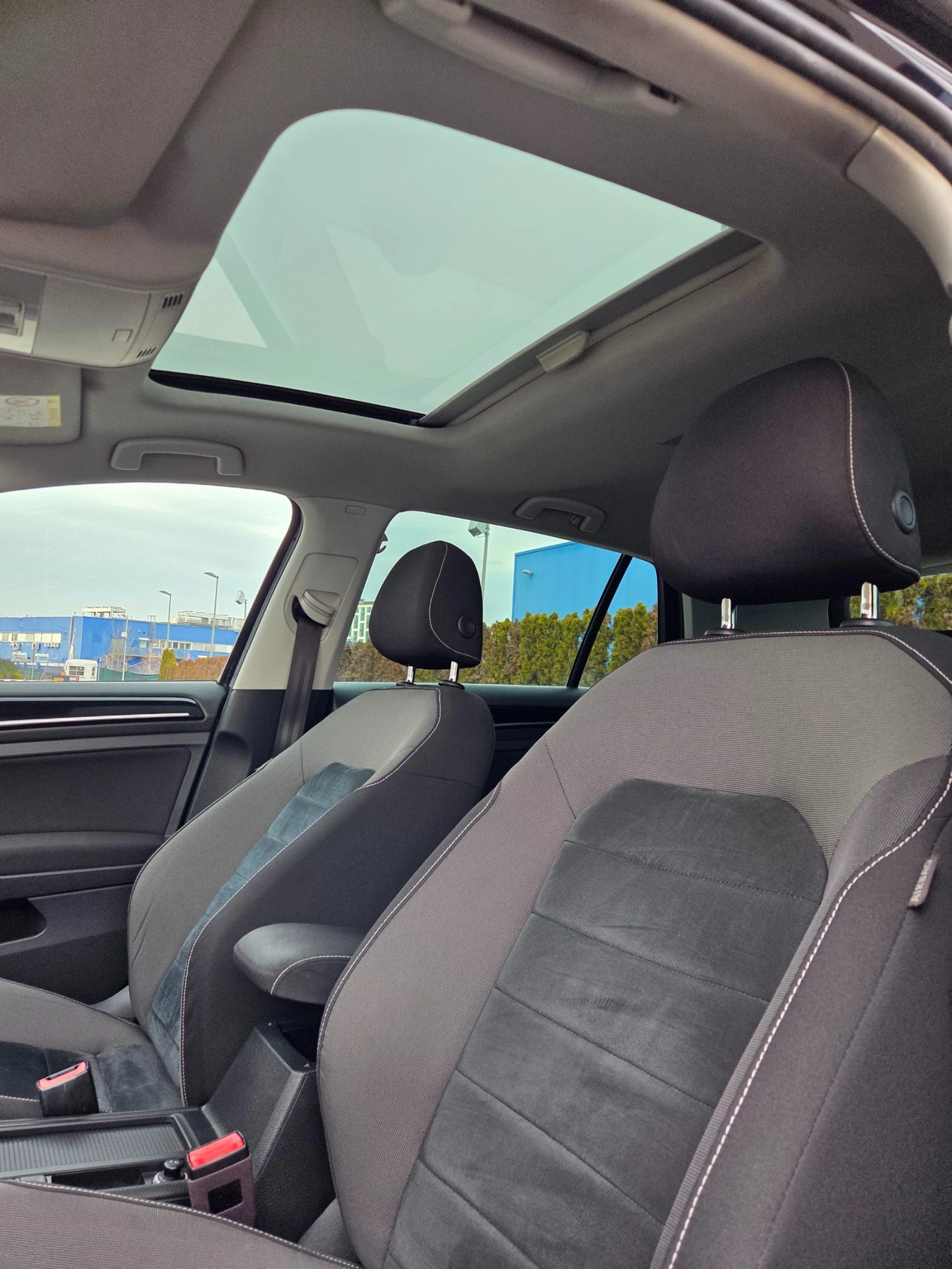 VW Golf R Line* DSG* LED* Панорама* , снимка 15 - Автомобили и джипове - 53730533