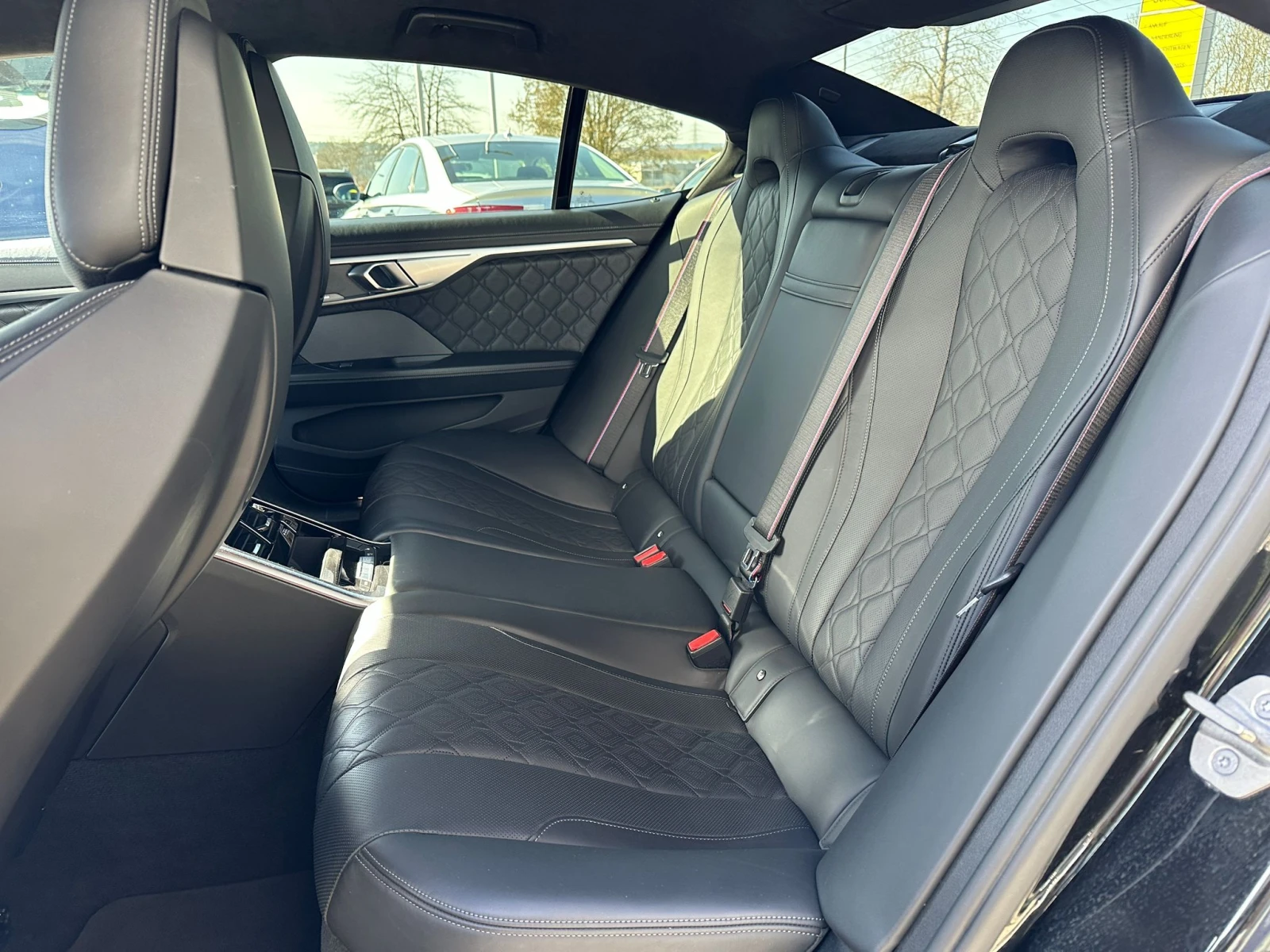 BMW M8 Competition xDrive - изображение 10