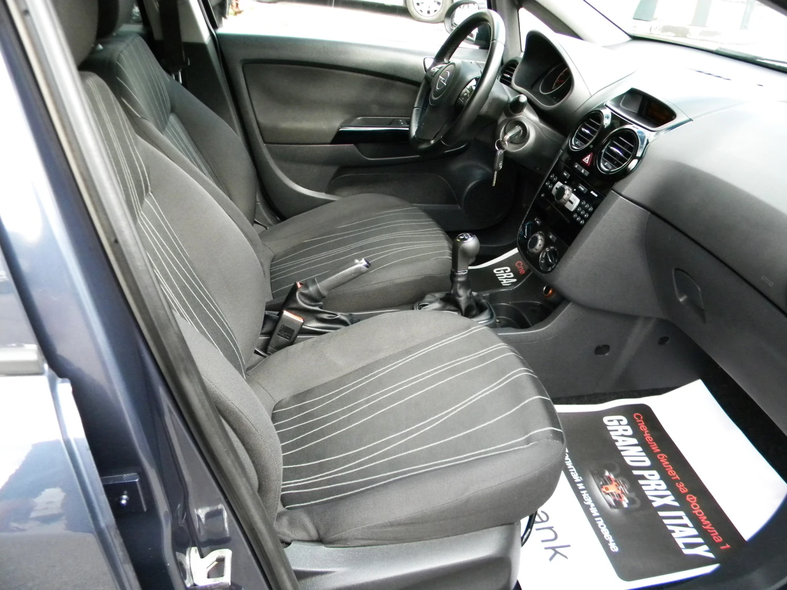 Opel Corsa 1.2* EURO5A, снимка 12 - Автомобили и джипове - 54081759