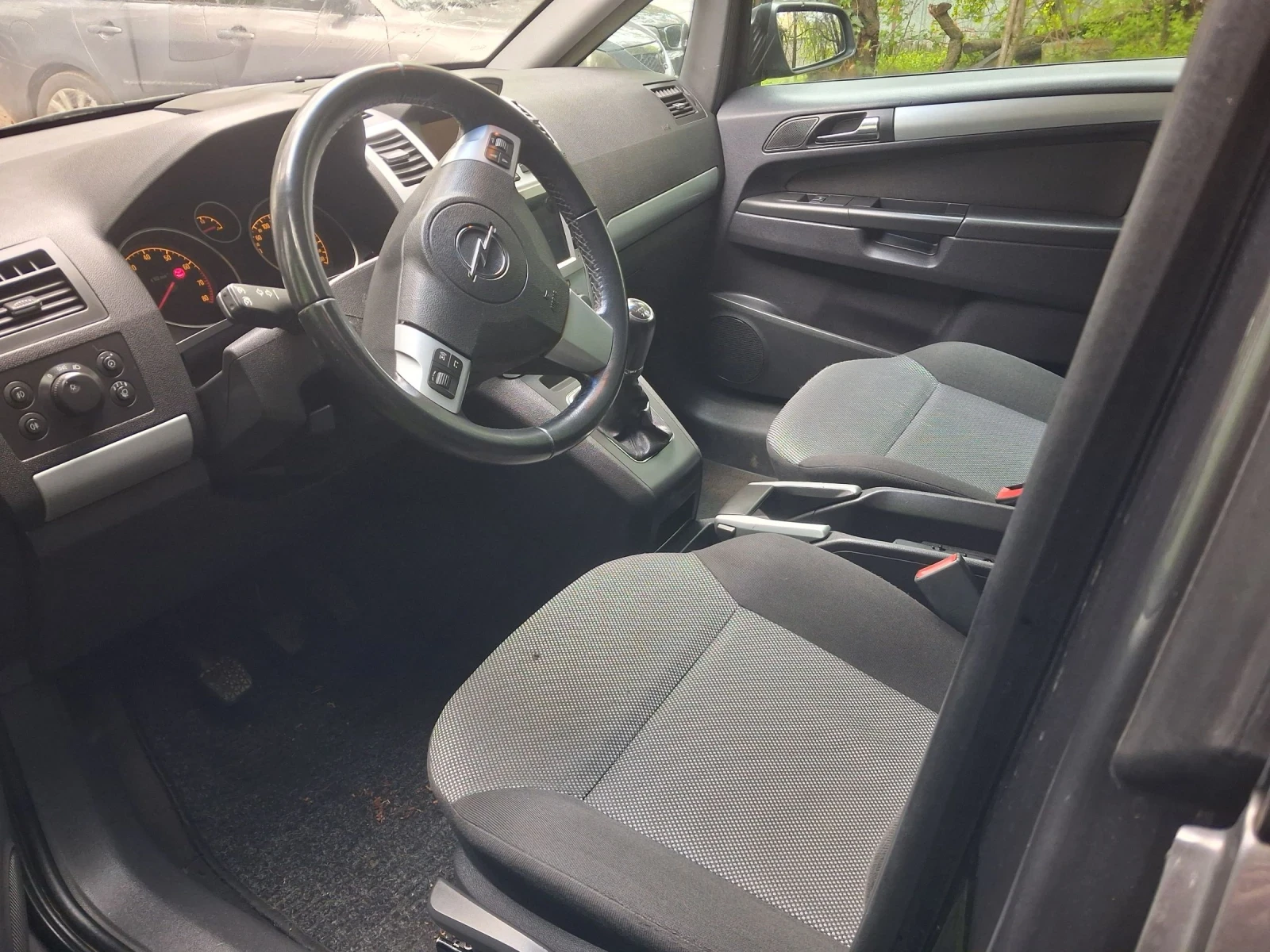 Opel Zafira 1.6i ECOFlexTURBO 6+ 1, NAVI, снимка 8 - Автомобили и джипове - 54278227