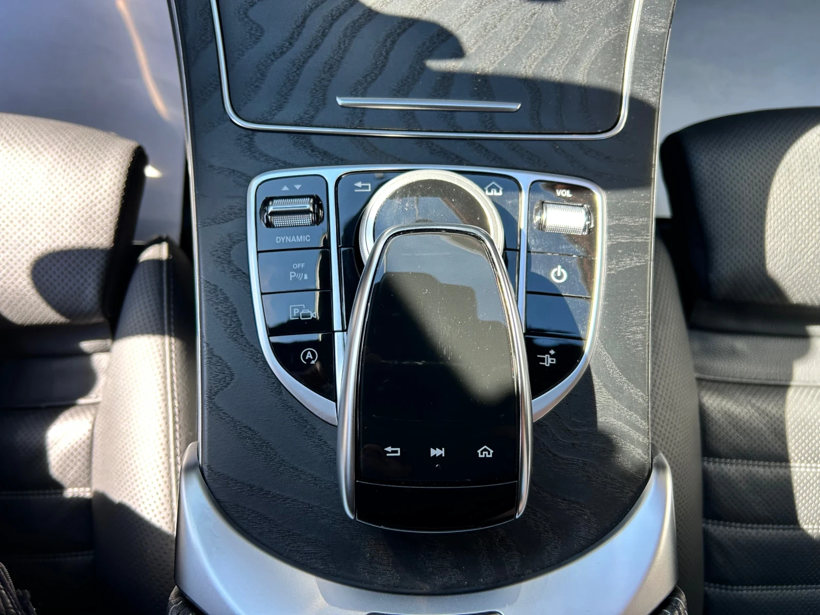 Mercedes-Benz C 220 d Premium Plus AMG, снимка 11 - Автомобили и джипове - 54328533