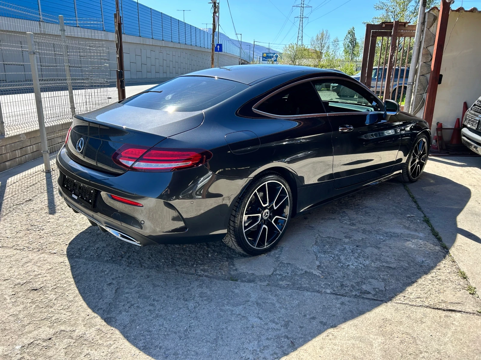 Mercedes-Benz C 220 d Premium Plus AMG, снимка 4 - Автомобили и джипове - 54328533