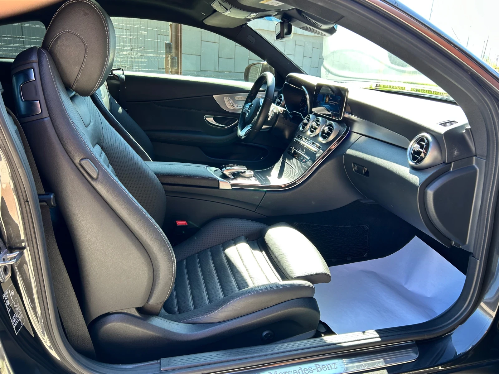 Mercedes-Benz C 220 d Premium Plus AMG, снимка 15 - Автомобили и джипове - 54328533