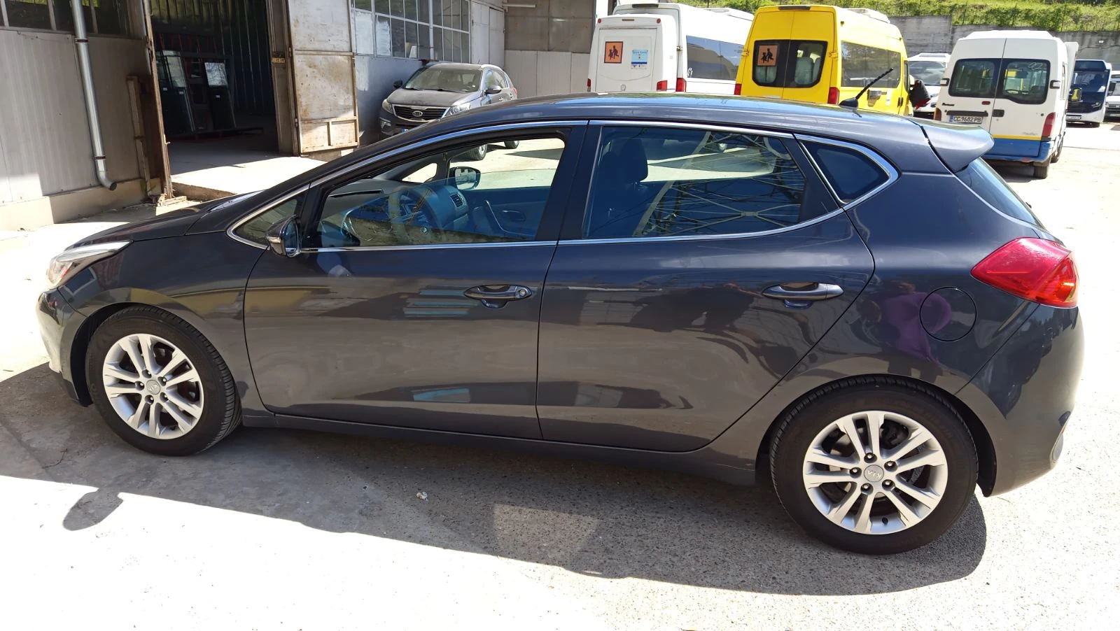 Kia Ceed, снимка 10 - Автомобили и джипове - 54343719