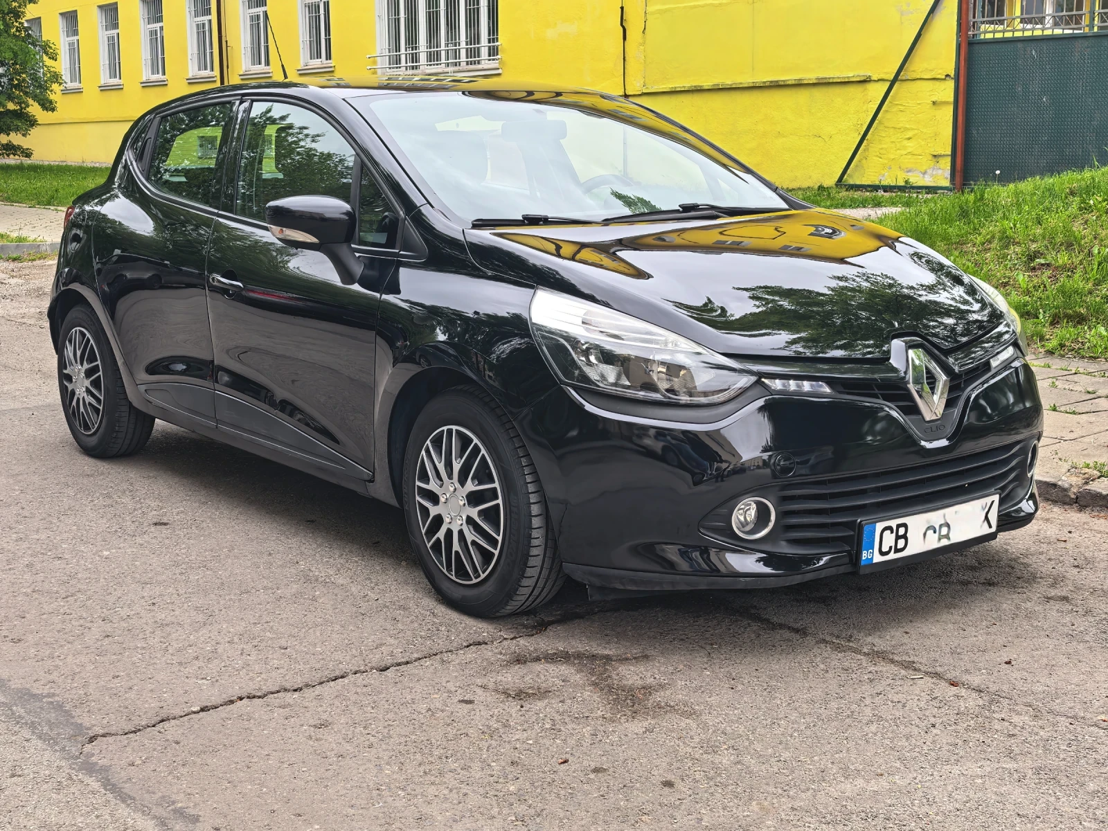 Renault Clio 1.2 I Evro 6b, снимка 4 - Автомобили и джипове - 54482259