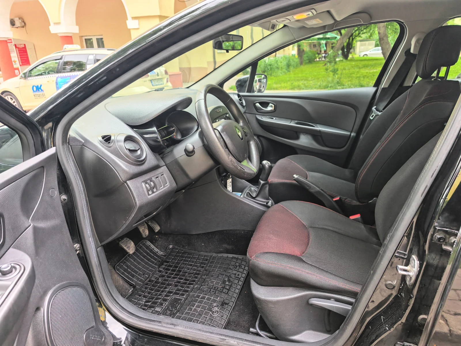 Renault Clio 1.2 I Evro 6b, снимка 7 - Автомобили и джипове - 54482259