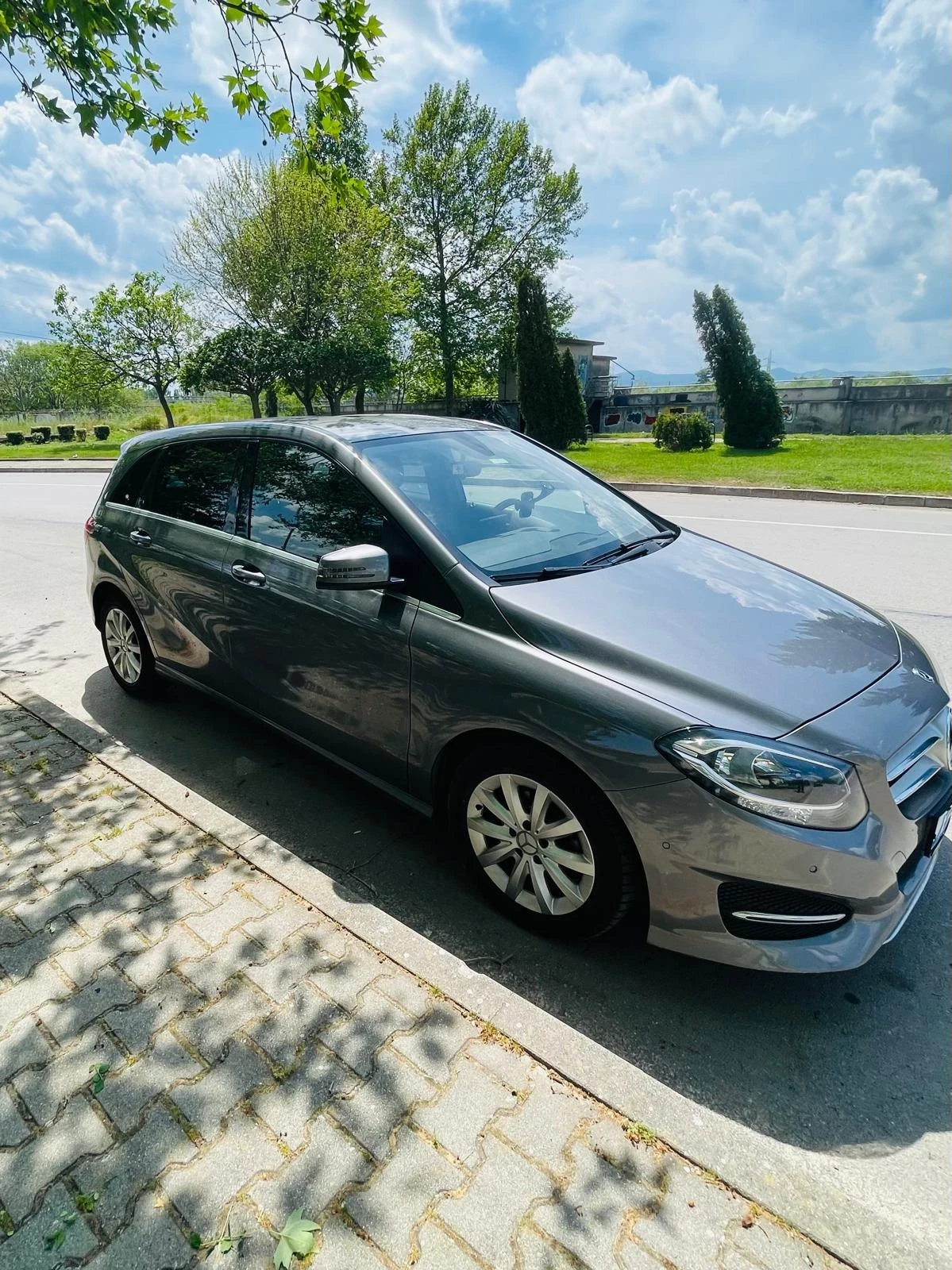 Mercedes-Benz B 180, снимка 14 - Автомобили и джипове - 54552805