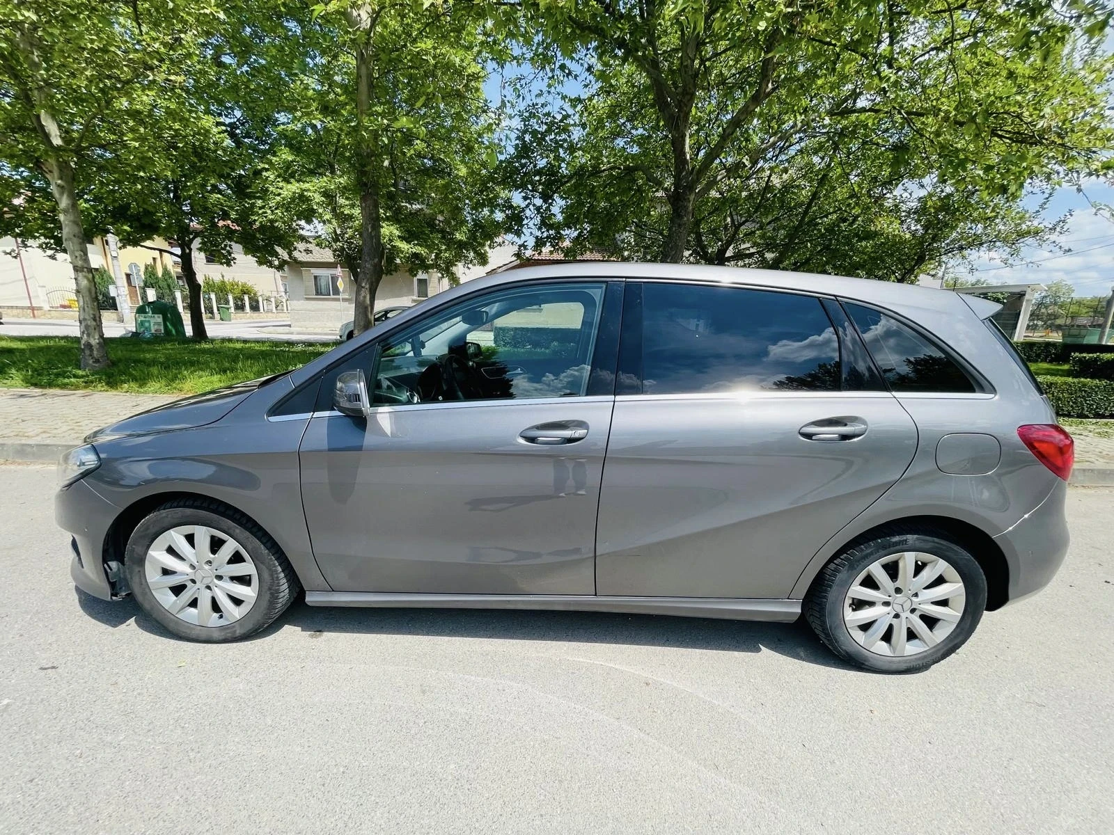 Mercedes-Benz B 180, снимка 12 - Автомобили и джипове - 54552805
