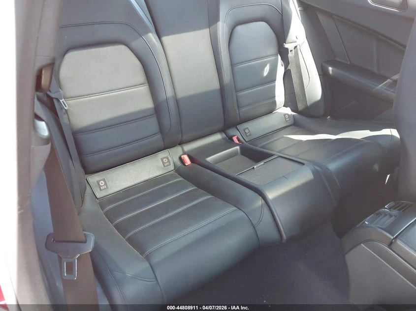 Mercedes-Benz C 63 AMG 6.3l, снимка 8 - Автомобили и джипове - 54698958