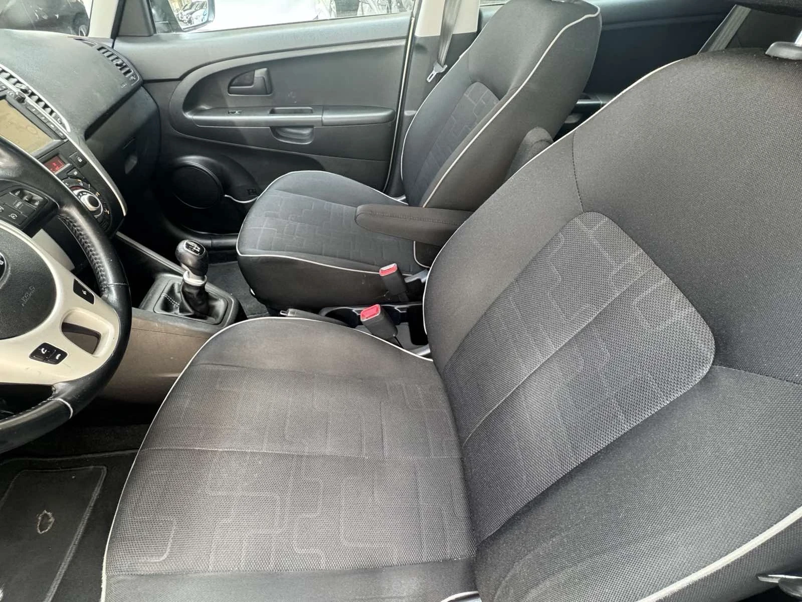 Kia Venga, снимка 13 - Автомобили и джипове - 54707794