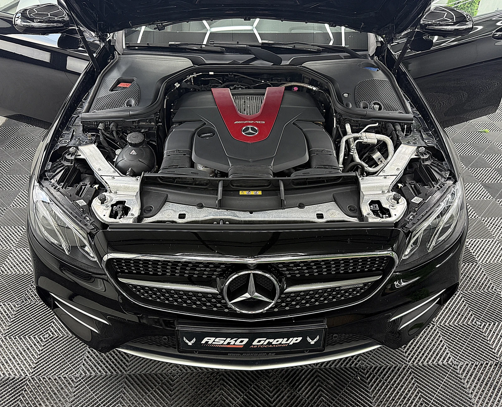 Mercedes-Benz E 43 AMG 4-MATIC/AMG/ PANORAMA/360-K/ТОП!!СОБСТВЕН ЛИЗИНГ, снимка 17 - Автомобили и джипове - 55313984