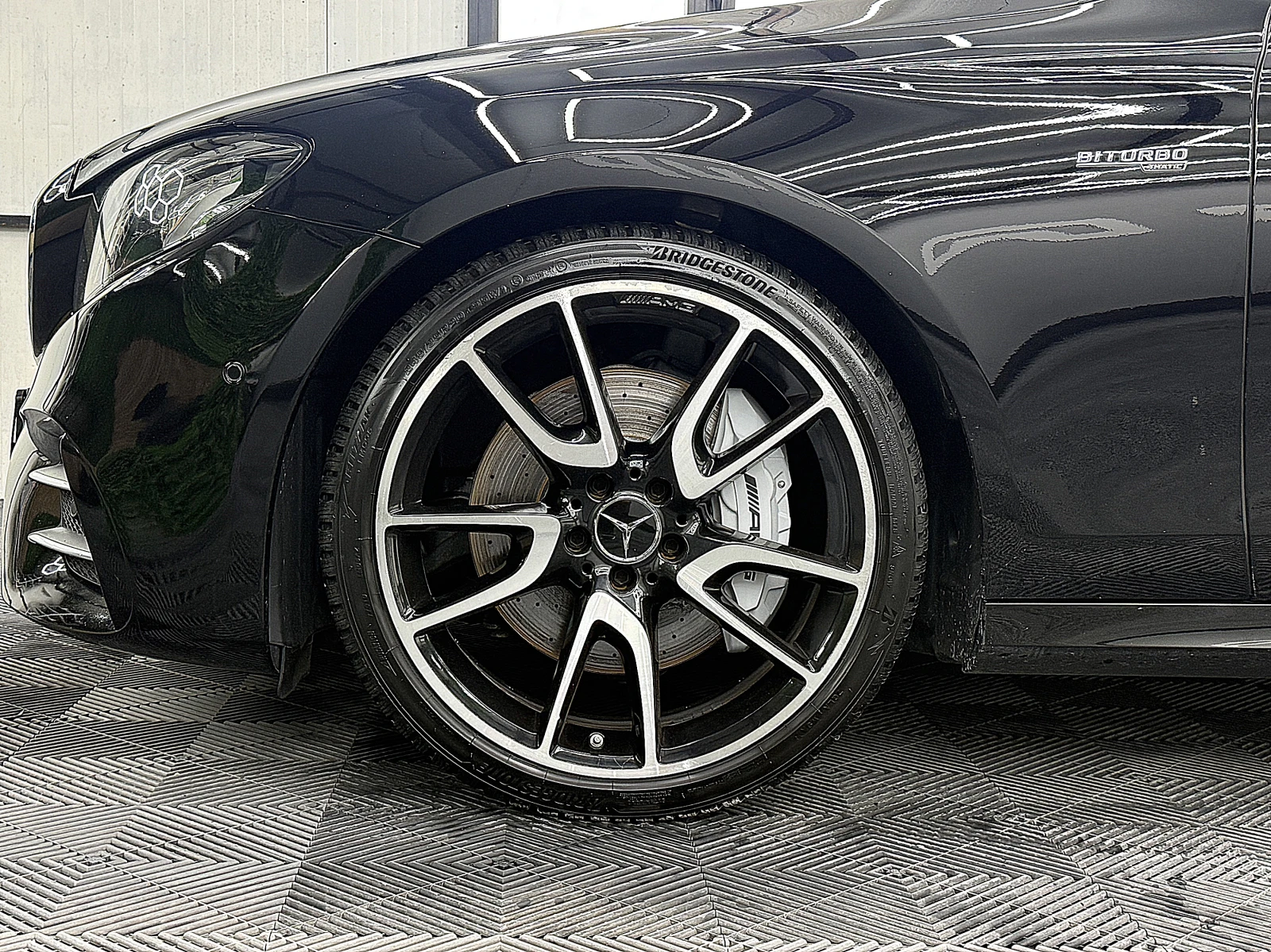 Mercedes-Benz E 43 AMG 4-MATIC/AMG/ PANORAMA/360-K/ТОП!!СОБСТВЕН ЛИЗИНГ, снимка 9 - Автомобили и джипове - 55313984