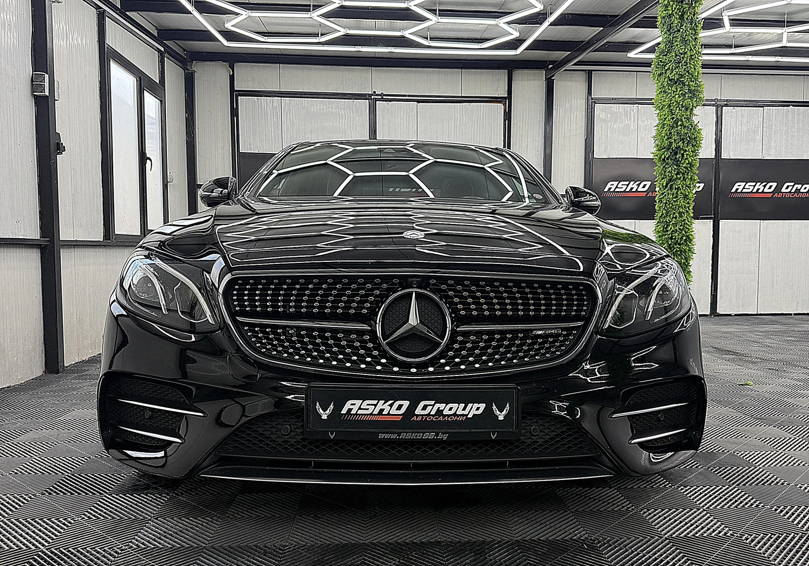 Mercedes-Benz E 43 AMG 4-MATIC/AMG/ PANORAMA/360-K/ТОП!!СОБСТВЕН ЛИЗИНГ, снимка 2 - Автомобили и джипове - 55313984