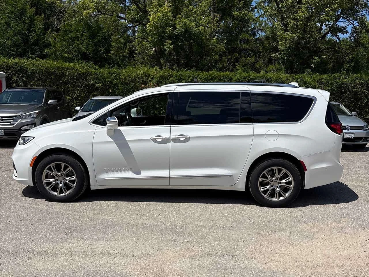 Chrysler Pacifica * Pinnacle * АВТОКРЕДИТ БЕЗ ПЪРВОНАЧАЛНА ВНОСКА* , снимка 2 - Автомобили и джипове - 55588672