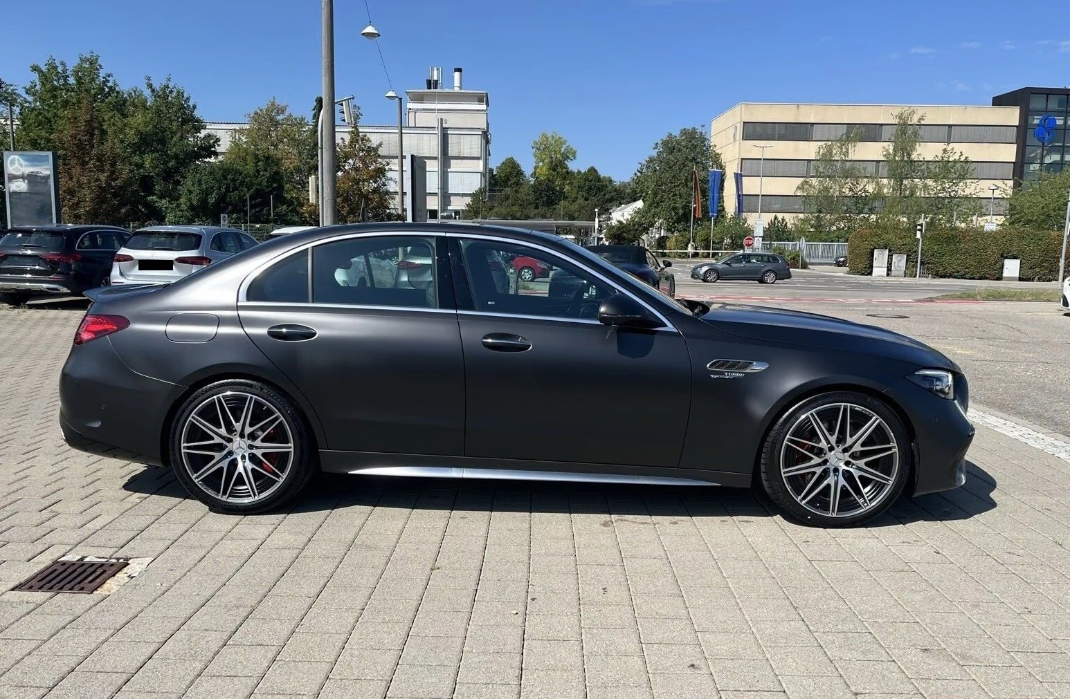 Mercedes-Benz C 63 AMG S E-PERFORMANCE / 4-MATIC / BURM / PANO/ HUD/ 360/, снимка 8 - Автомобили и джипове - 55736554