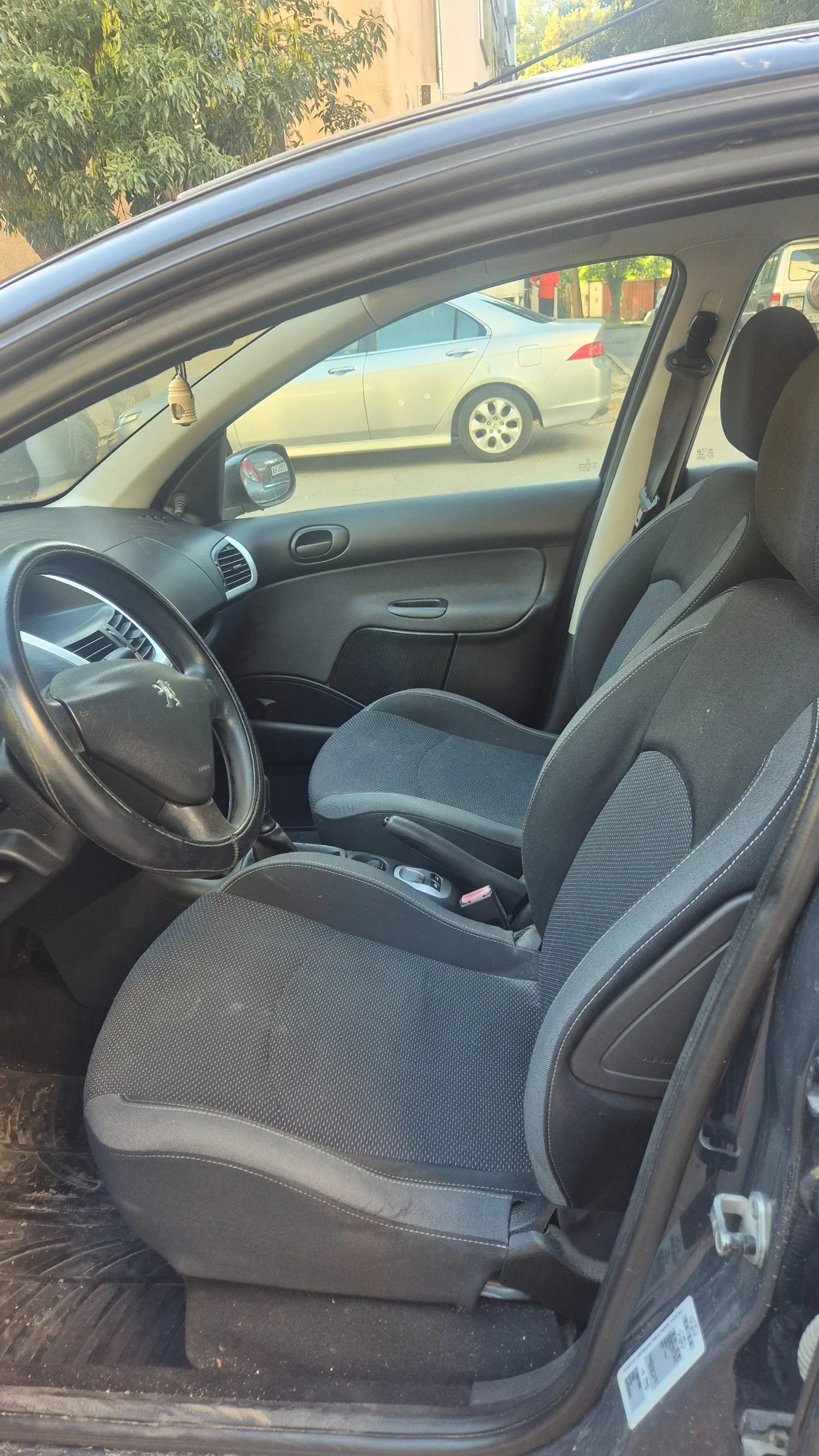Peugeot 206, снимка 5 - Автомобили и джипове - 56645162