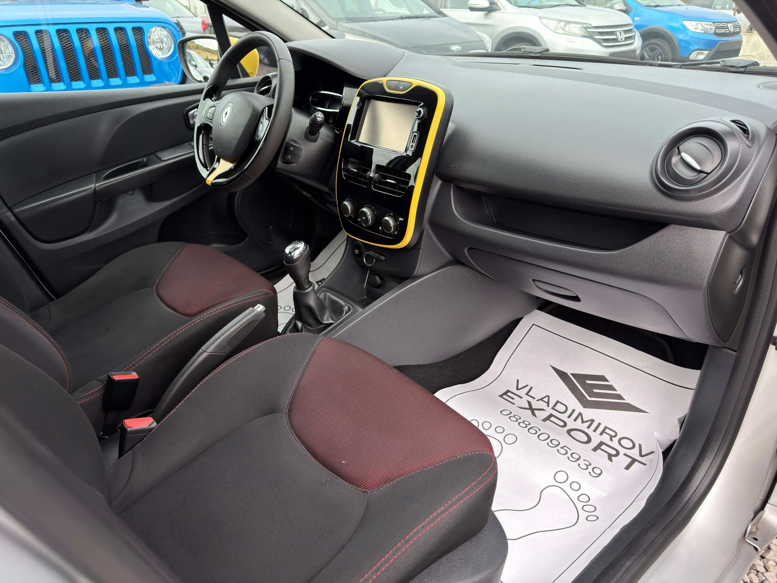 Renault Clio 1.5dCi E6 / РЕАЛНИ КМ / 1 - СОБСТВЕНИК/ БЕЗ РЪЖДА, снимка 8 - Автомобили и джипове - 56196373