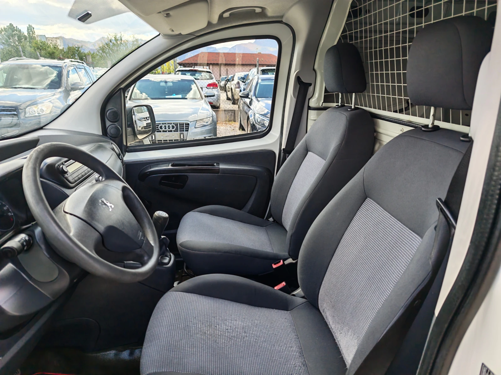 Peugeot Bipper 1.4 дизел, снимка 12 - Автомобили и джипове - 56213635