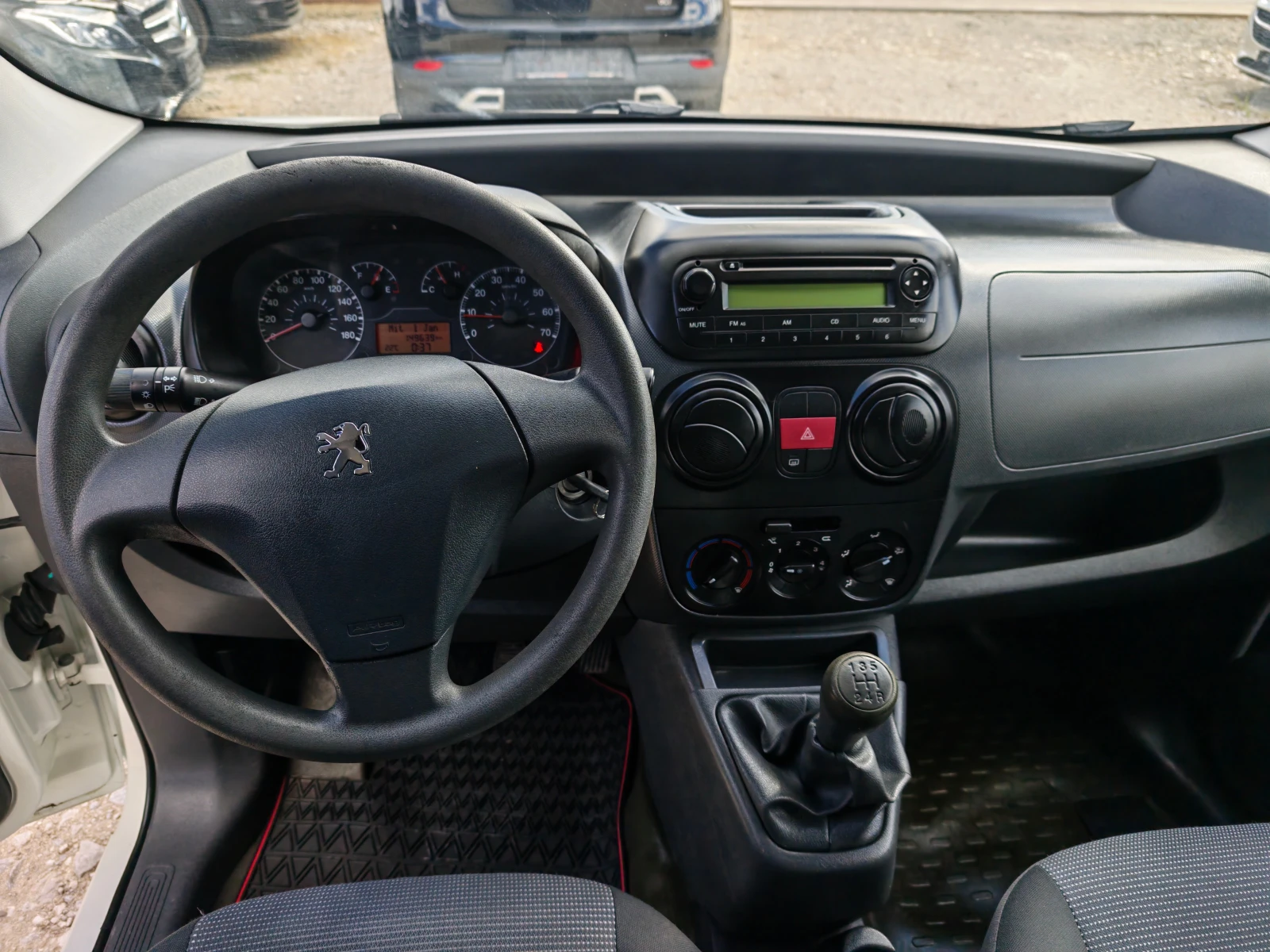 Peugeot Bipper 1.4 дизел, снимка 10 - Автомобили и джипове - 56213635