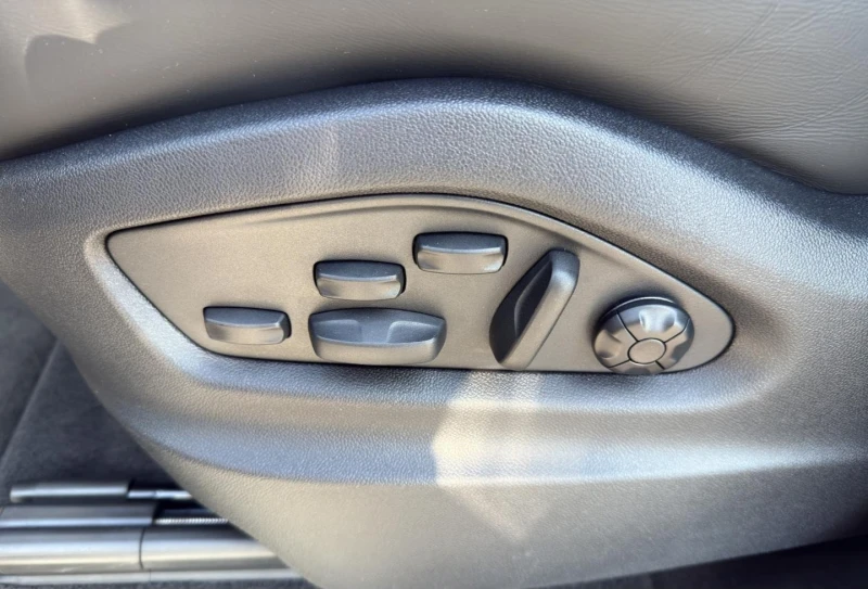 Porsche Cayenne TURBO E-HYBRID COUPE/CARBON/BOSE/PANO/MATRIX/360/, снимка 9 - Автомобили и джипове - 51905437