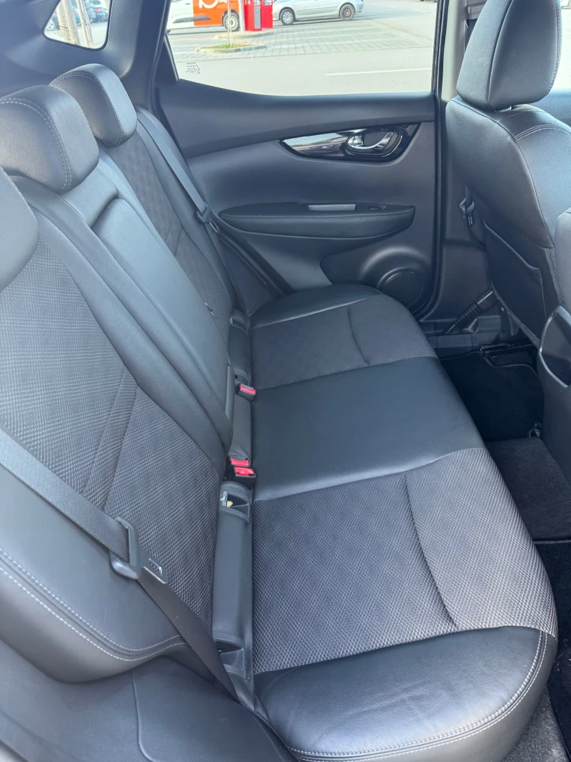 Nissan Qashqai 1.6 dCi Tekna AUTOMATIC 360  камера, снимка 7 - Автомобили и джипове - 52920150