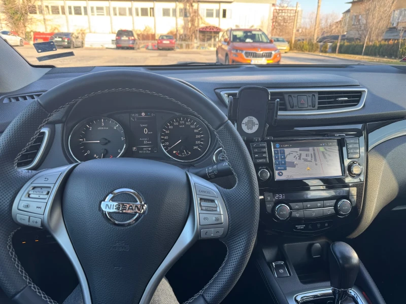Nissan Qashqai 1.6 dCi Tekna AUTOMATIC 360  камера, снимка 5 - Автомобили и джипове - 52920150