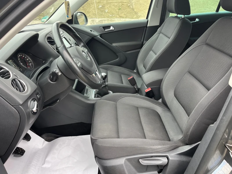 VW Tiguan 2.0TDI Sport Team, снимка 9 - Автомобили и джипове - 52992011
